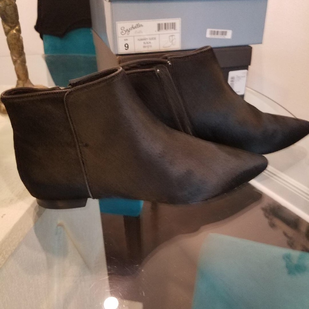 Ankle boots
